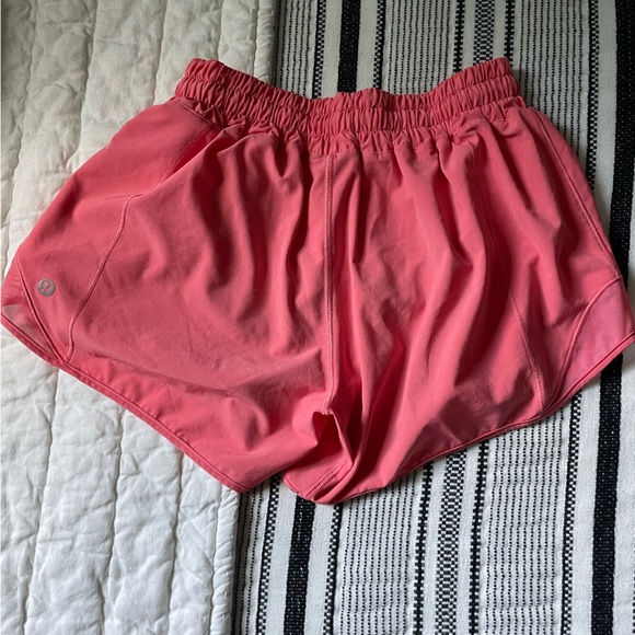 RARE ! Lululemon Raspberry Cream Hotty Hot Shorts ! - Picture 2 of 4
